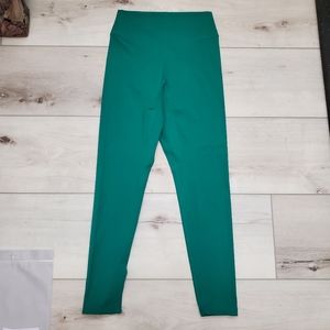 Balance Athletica Fluorine Green Cloud Pant Leggings Medium